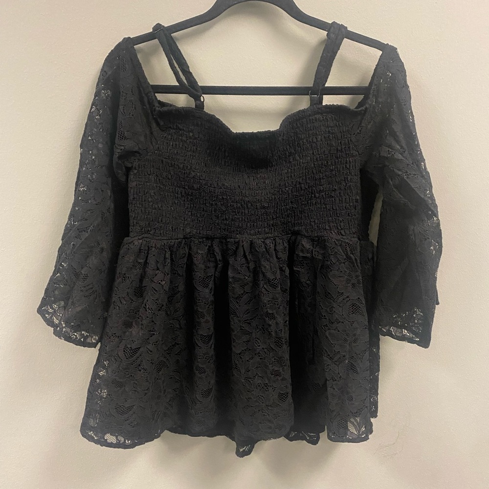 NWT Torrid Babydoll Lace Smocked Cold Shoulder Top Size 0 - Picture 6 of 11